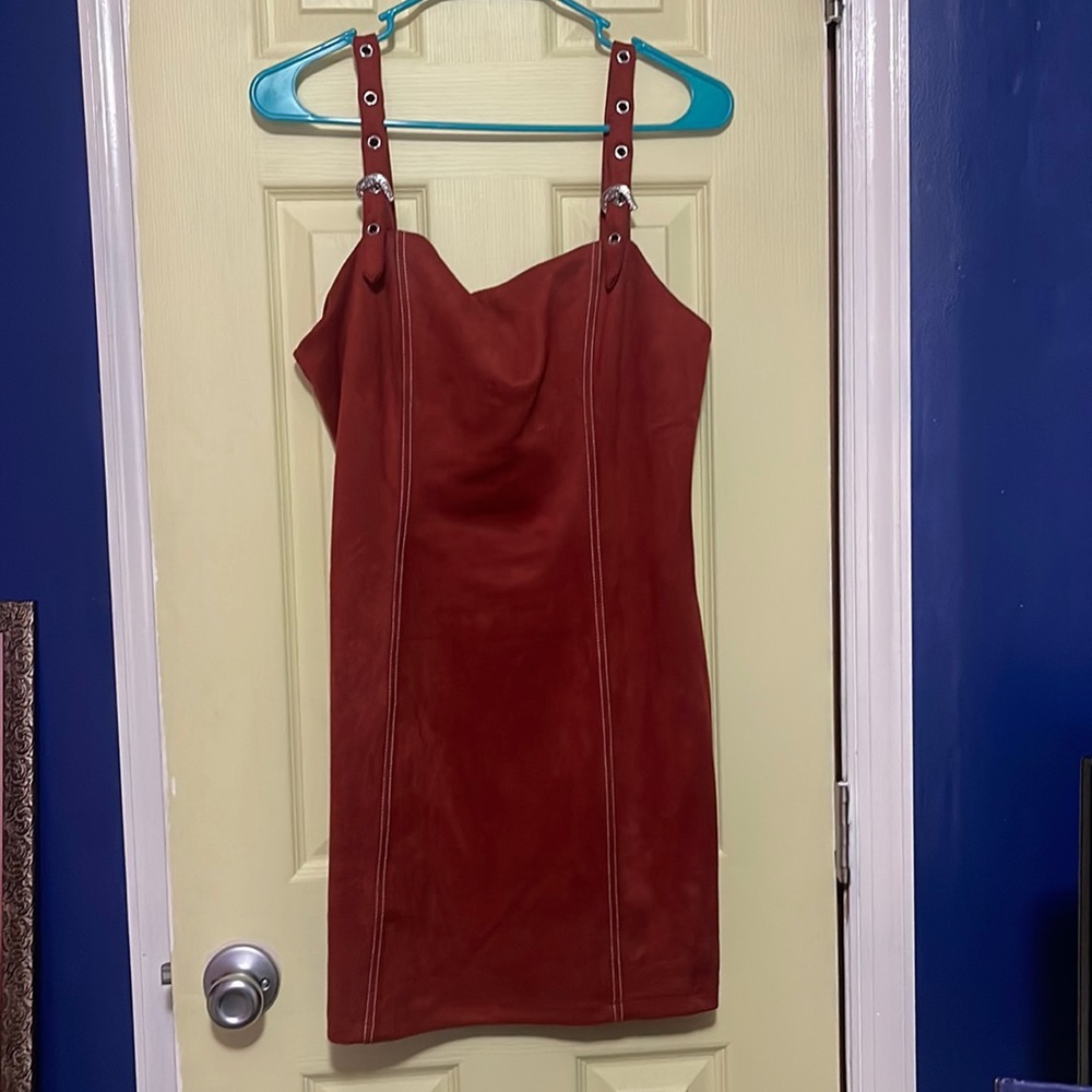 AUW Dress